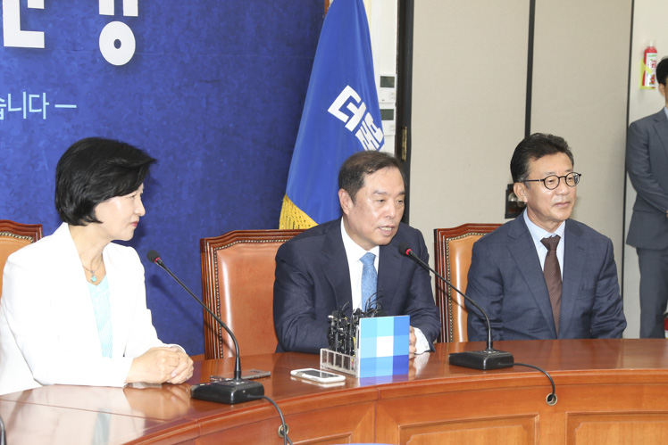 제목 노출 영역입니다 이미지