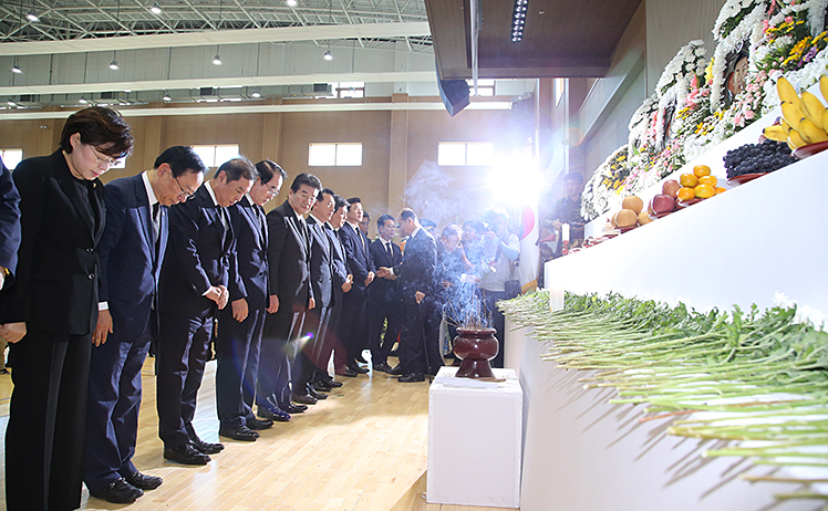 제목 노출 영역입니다 이미지