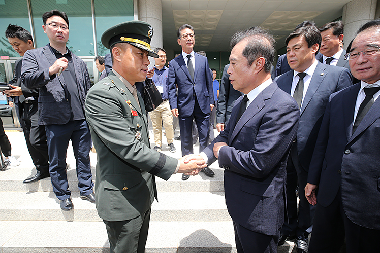 제목 노출 영역입니다 이미지