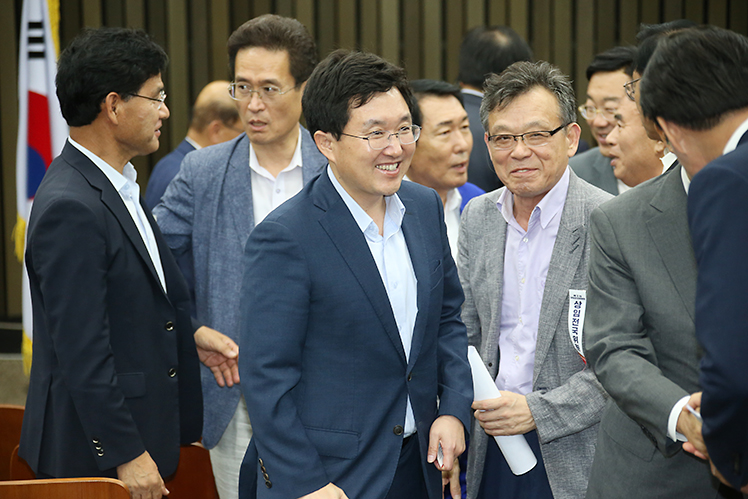 제목 노출 영역입니다 이미지