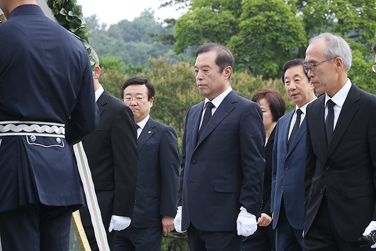 제목 노출 영역입니다 이미지