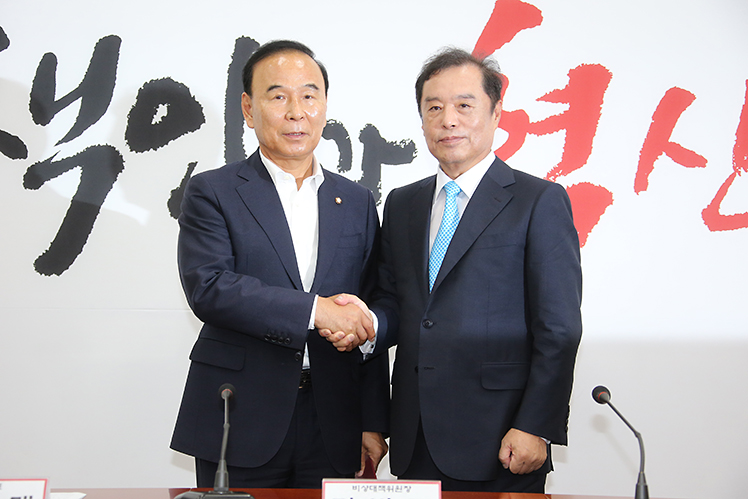 제목 노출 영역입니다 이미지
