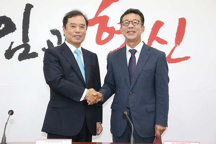 제목 노출 영역입니다 이미지