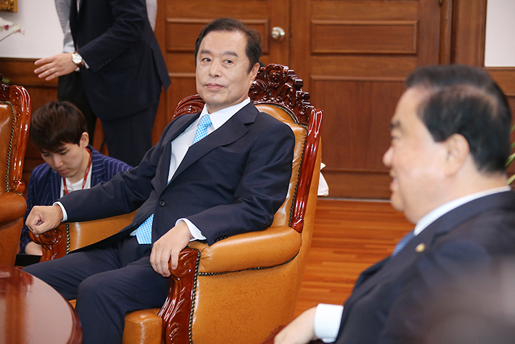 제목 노출 영역입니다 이미지