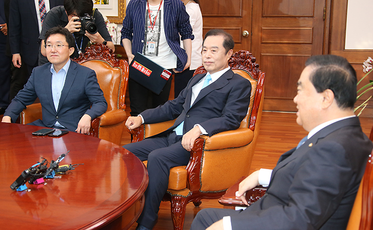 제목 노출 영역입니다 이미지