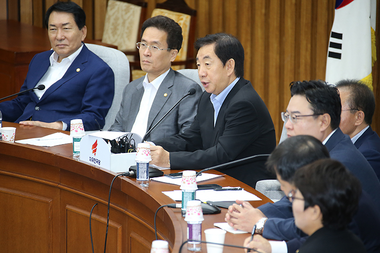 제목 노출 영역입니다 이미지