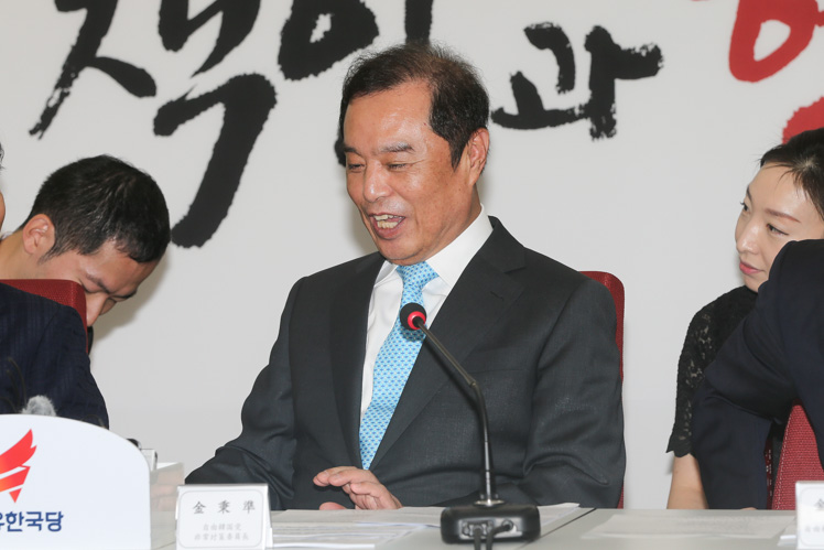 제목 노출 영역입니다 이미지
