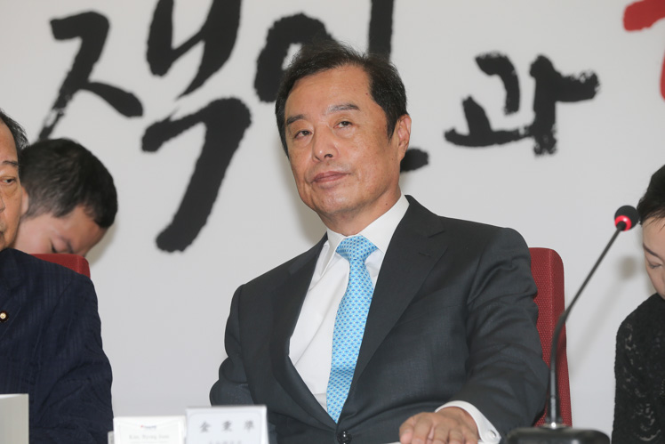 제목 노출 영역입니다 이미지