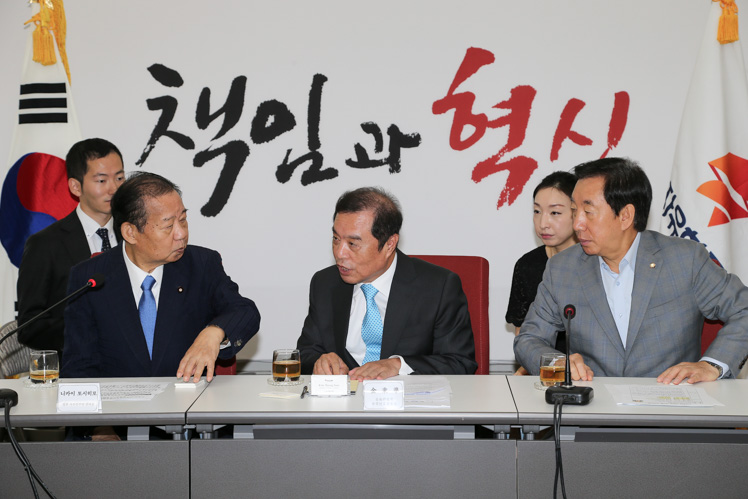 제목 노출 영역입니다 이미지