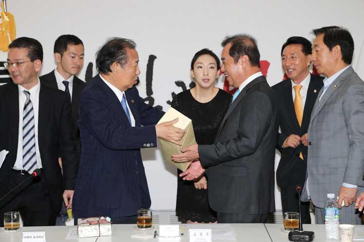 제목 노출 영역입니다 이미지