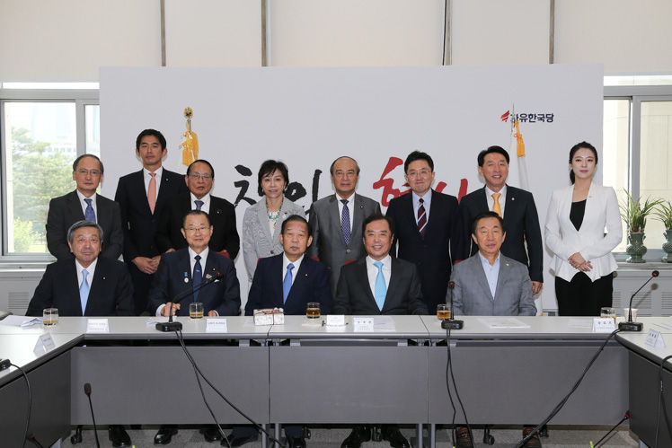 제목 노출 영역입니다 이미지