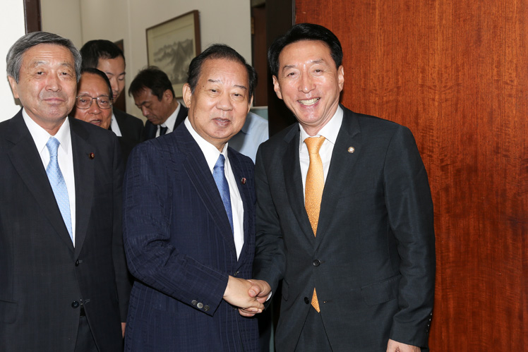 제목 노출 영역입니다 이미지