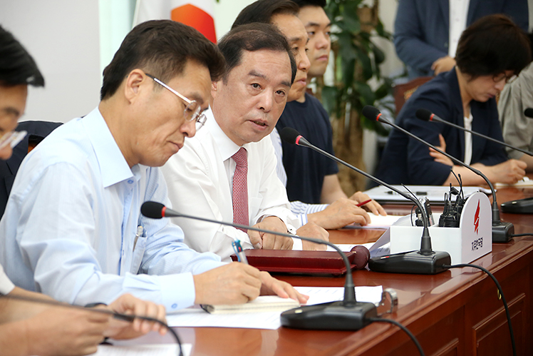 제목 노출 영역입니다 이미지