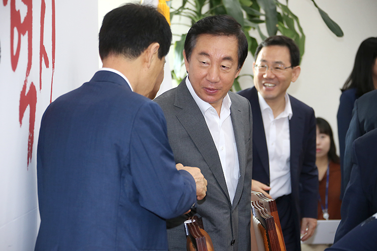 제목 노출 영역입니다 이미지