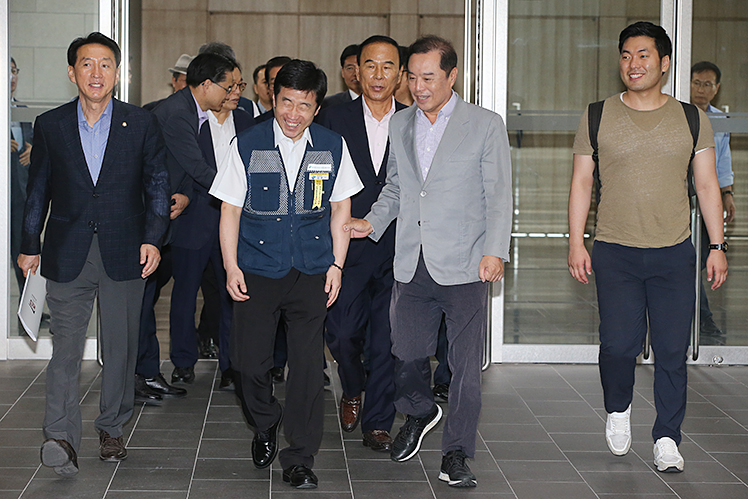 제목 노출 영역입니다 이미지