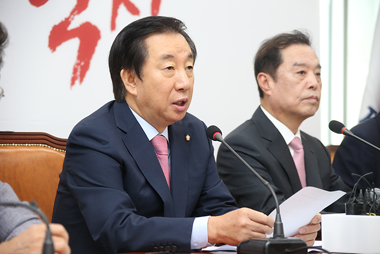 제목 노출 영역입니다 이미지