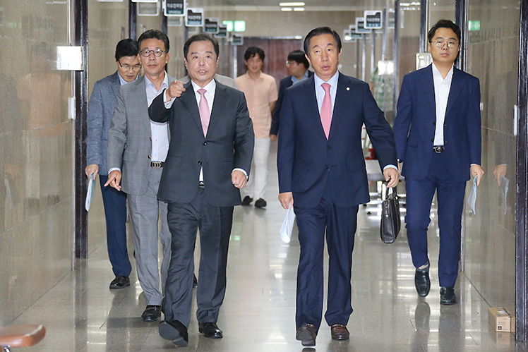 제목 노출 영역입니다 이미지