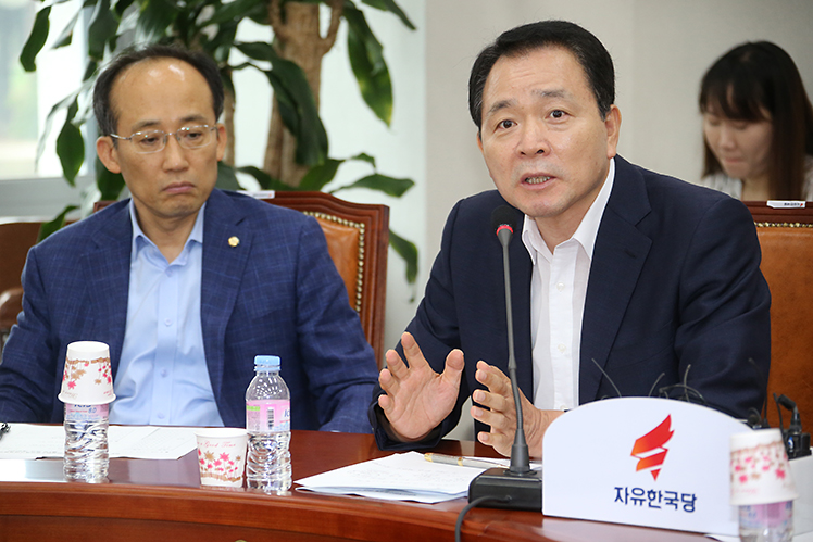 제목 노출 영역입니다 이미지