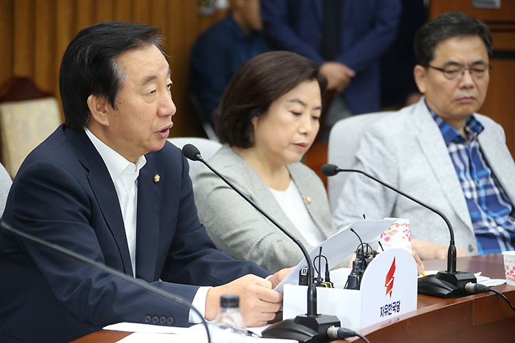 제목 노출 영역입니다 이미지