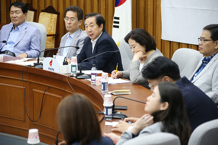 제목 노출 영역입니다 이미지