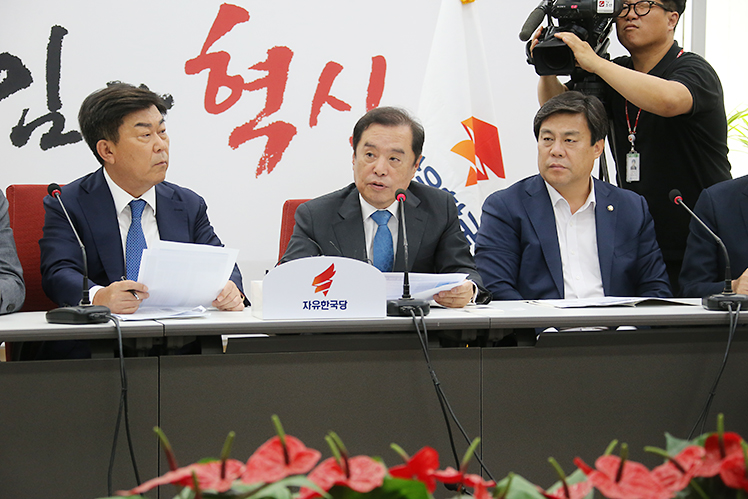 제목 노출 영역입니다 이미지