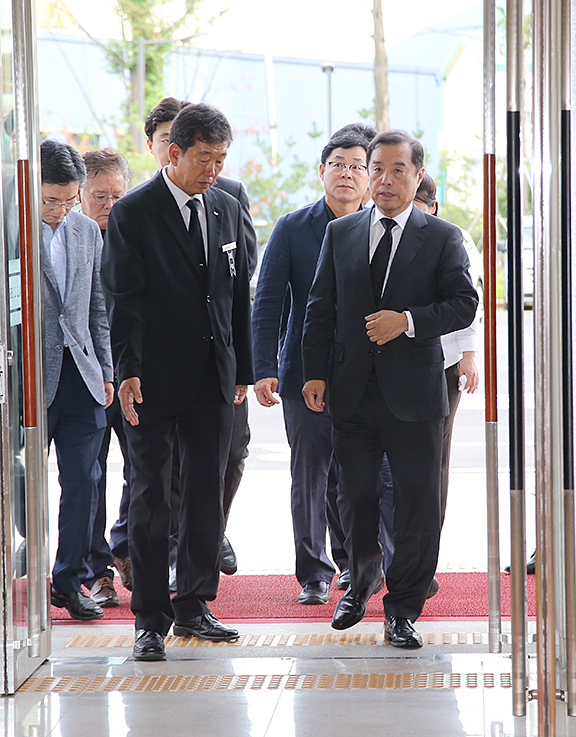 제목 노출 영역입니다 이미지