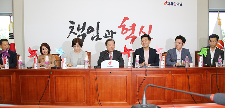 제목 노출 영역입니다 이미지