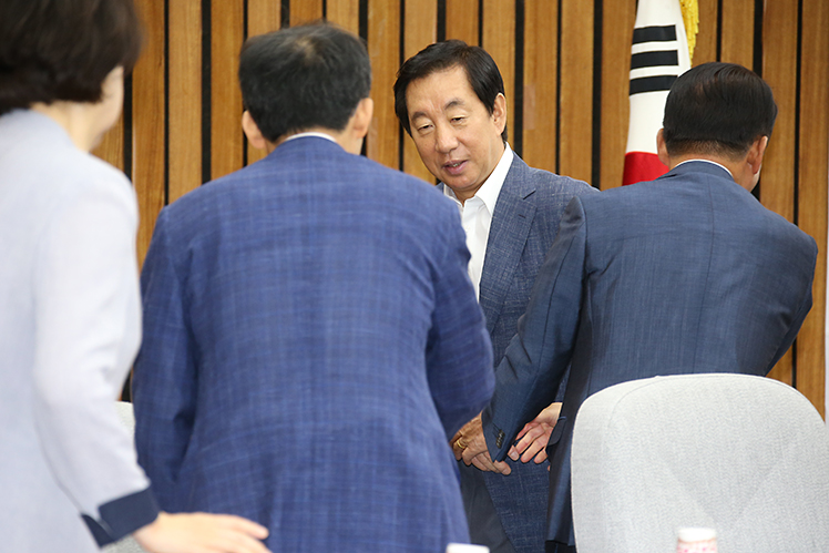 제목 노출 영역입니다 이미지