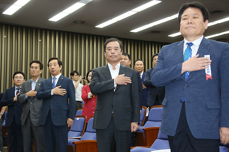 제목 노출 영역입니다 이미지