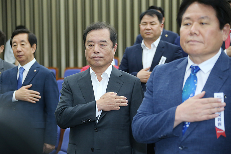 제목 노출 영역입니다 이미지
