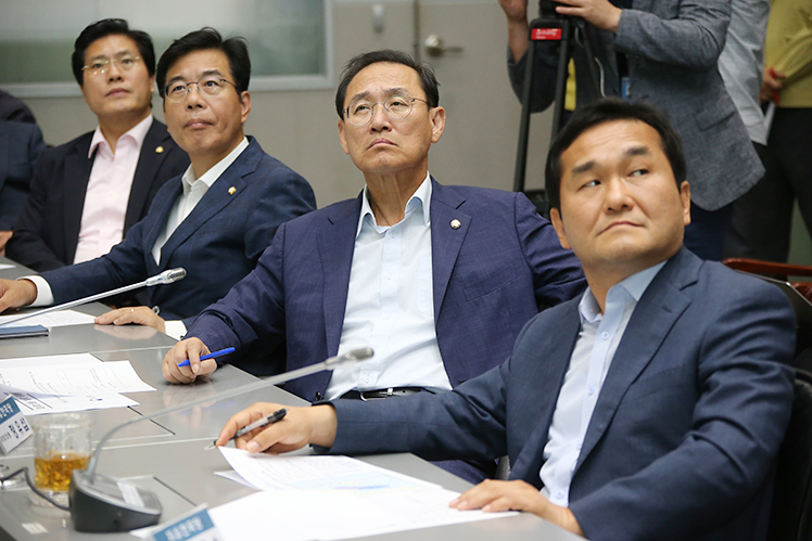 제목 노출 영역입니다 이미지