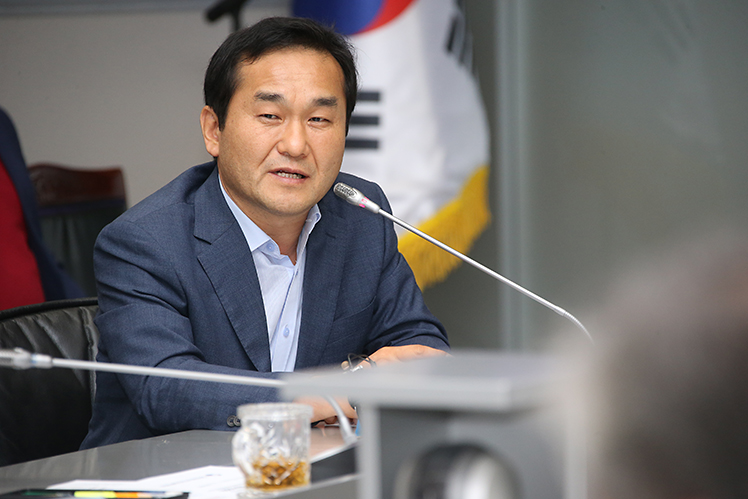 제목 노출 영역입니다 이미지