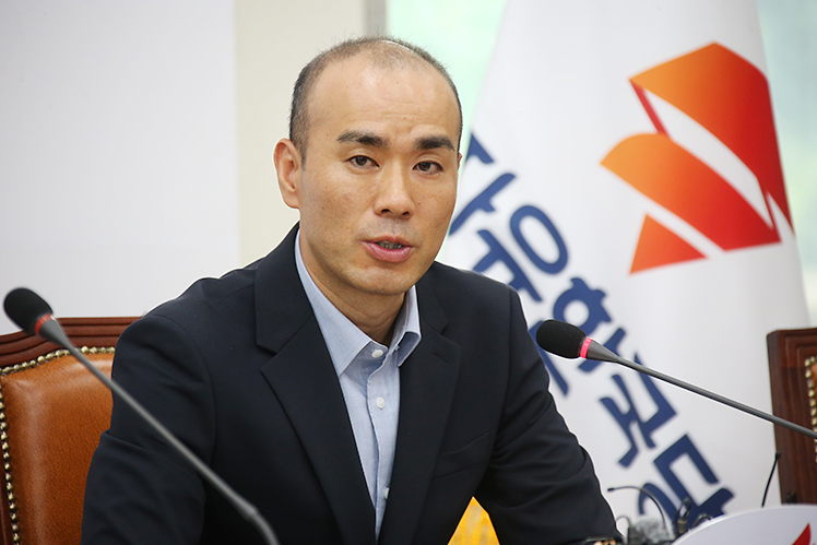 제목 노출 영역입니다 이미지