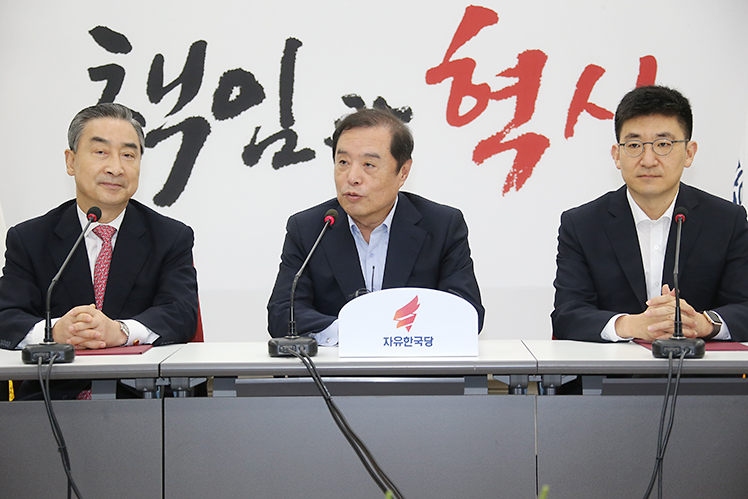 제목 노출 영역입니다 이미지