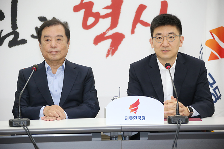 제목 노출 영역입니다 이미지