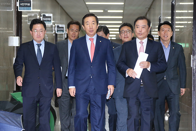 제목 노출 영역입니다 이미지