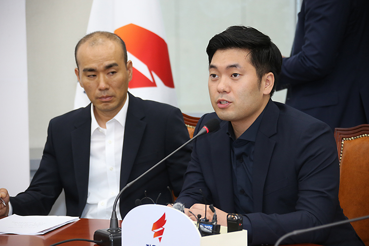 제목 노출 영역입니다 이미지