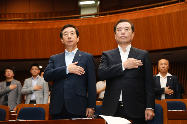 제목 노출 영역입니다 이미지