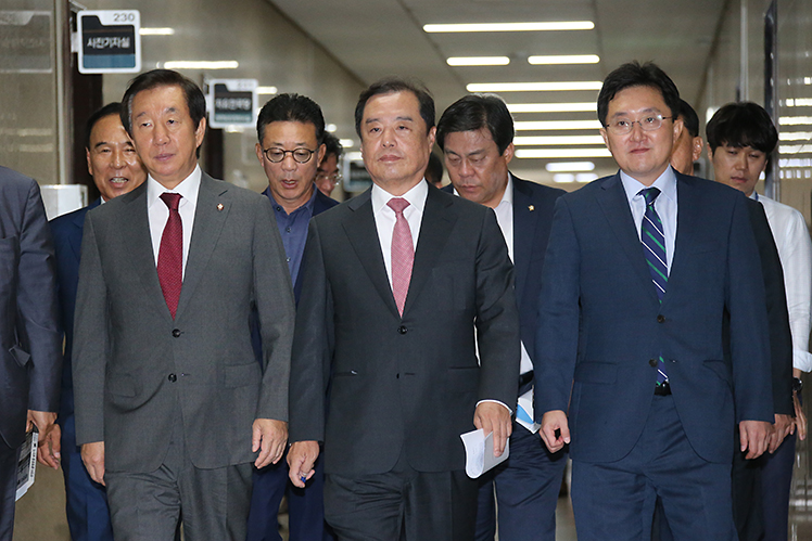 제목 노출 영역입니다 이미지