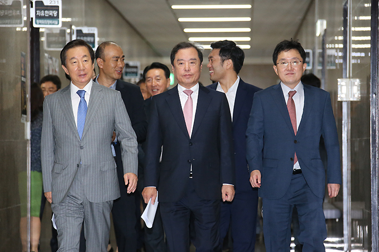 제목 노출 영역입니다 이미지