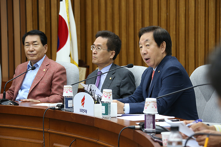 제목 노출 영역입니다 이미지