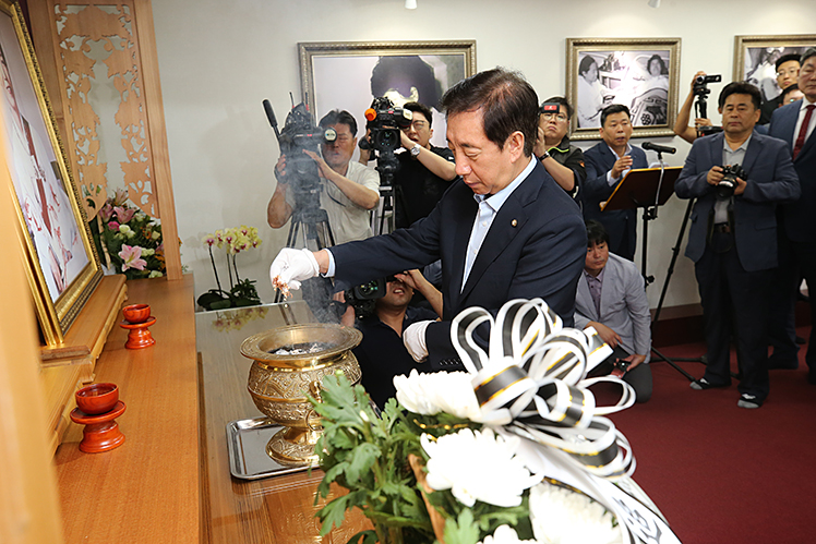 제목 노출 영역입니다 이미지
