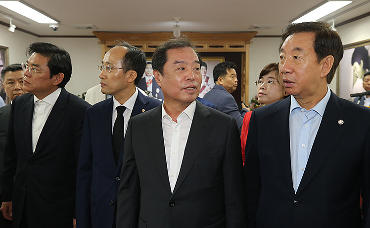 제목 노출 영역입니다 이미지