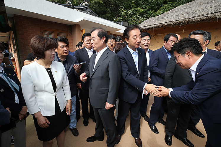 제목 노출 영역입니다 이미지