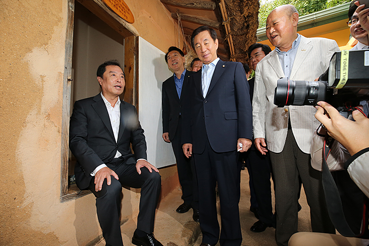 제목 노출 영역입니다 이미지