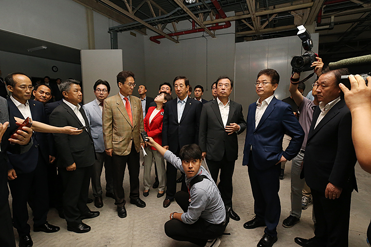 제목 노출 영역입니다 이미지