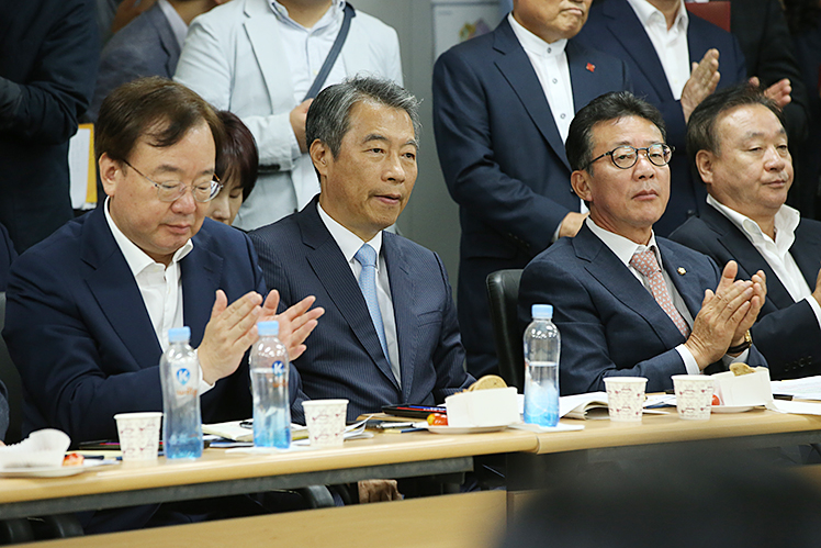 제목 노출 영역입니다 이미지