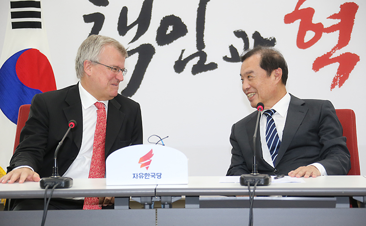 제목 노출 영역입니다 이미지