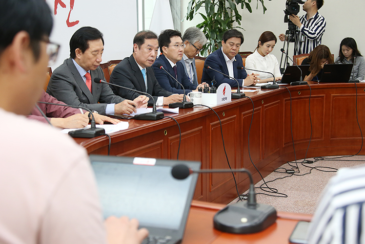 제목 노출 영역입니다 이미지