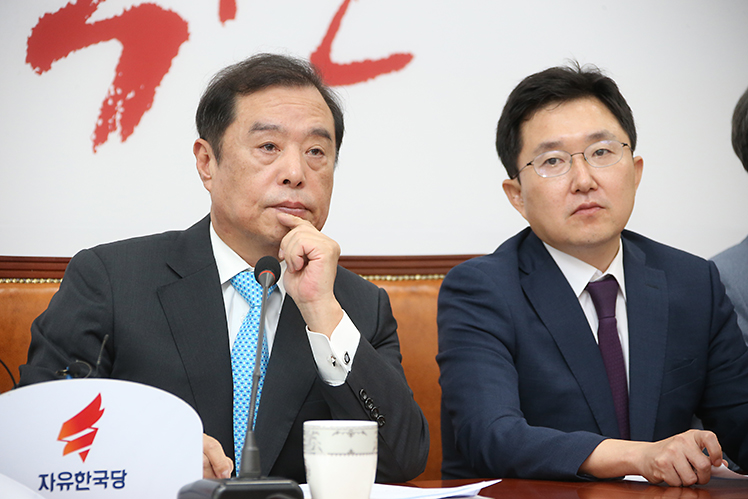 제목 노출 영역입니다 이미지